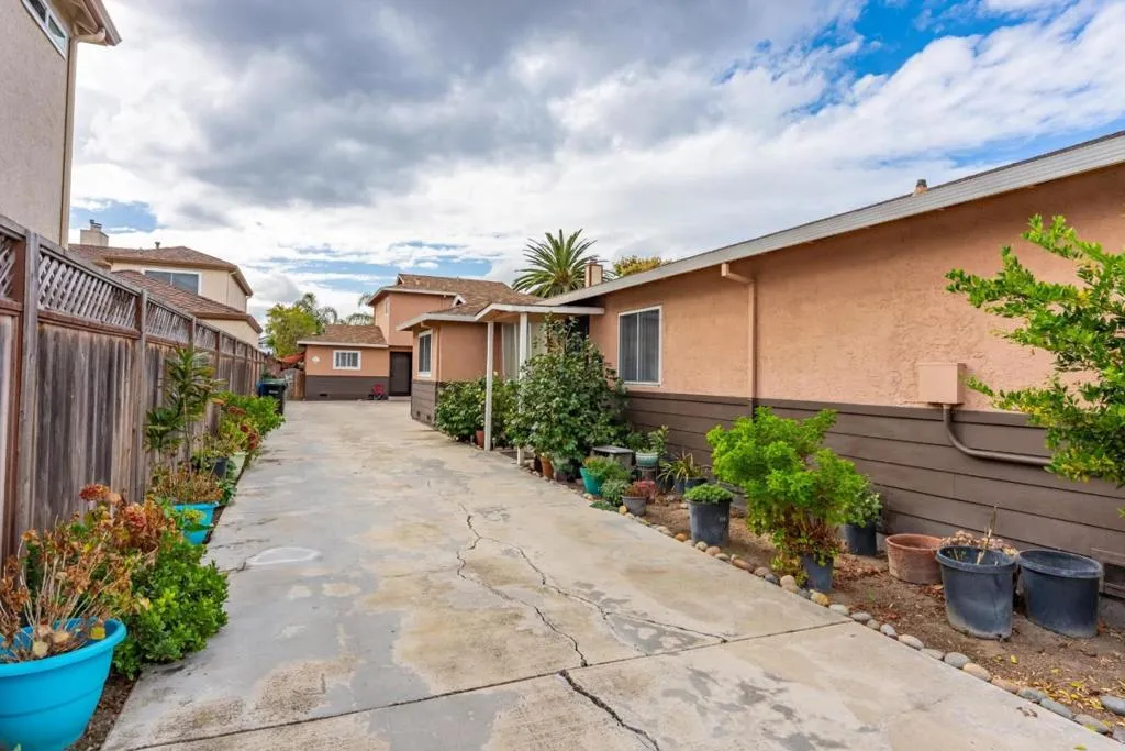 4230 Bassett Street 2, Santa Clara, California 95054 home-pic-34