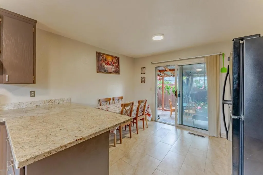 4230 Bassett Street 2, Santa Clara, California 95054 home-pic-20