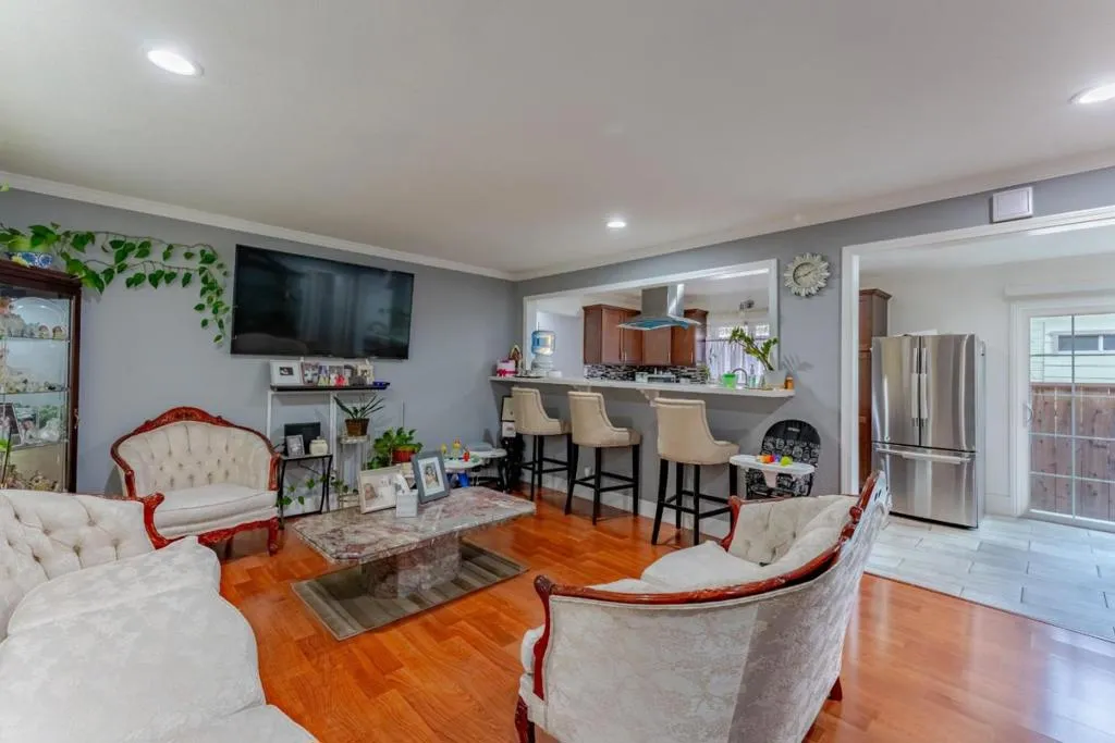 4230 Bassett Street 2, Santa Clara, California 95054 home-pic-2