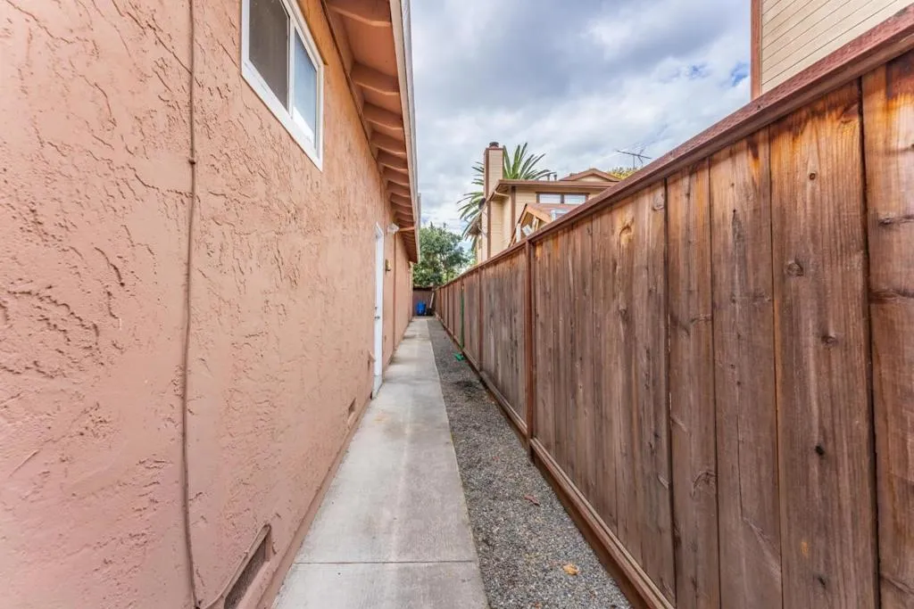 4230 Bassett Street 2, Santa Clara, California 95054 home-pic-32