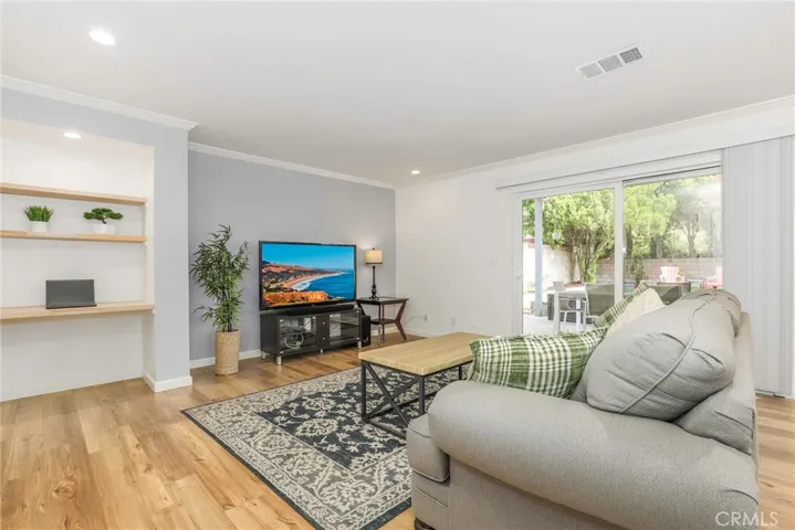 307 Ellingbrook Drive, Montebello, California 90640