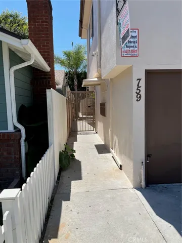 757 Freeman Avenue, Long Beach, California 90804