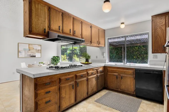 4921 Golden Arrow Drive, Rancho Palos Verdes, California 90275