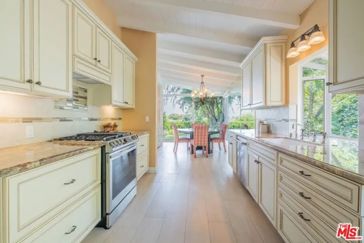 2126 Dorado Drive, Rancho Palos Verdes, California 90275