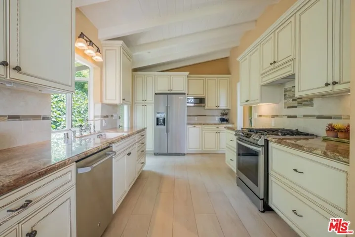 2126 Dorado Drive, Rancho Palos Verdes, California 90275