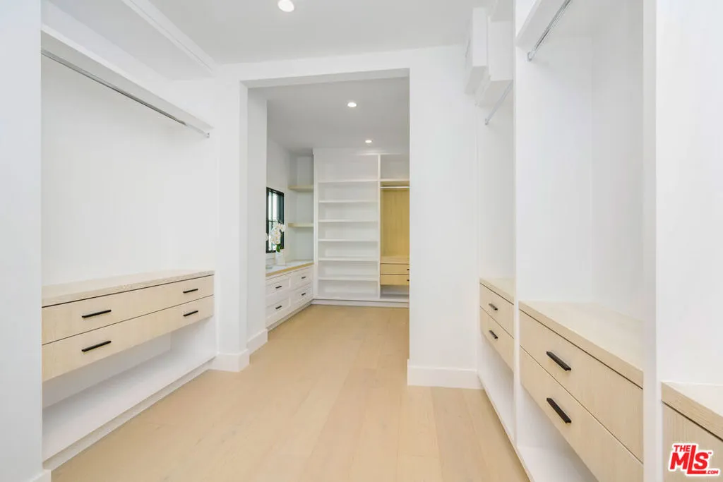 4640 Alonzo Avenue, Encino, California 91316 home-pic-22