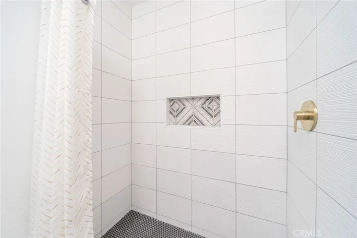 1042 Newhill Street, Glendora, California 91741