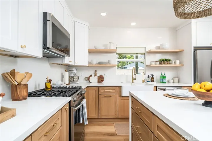 1042 Newhill Street, Glendora, California 91741