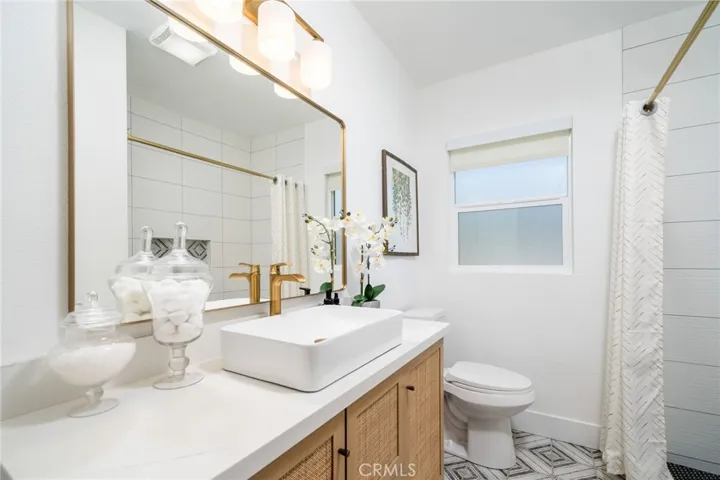 1042 Newhill Street, Glendora, California 91741