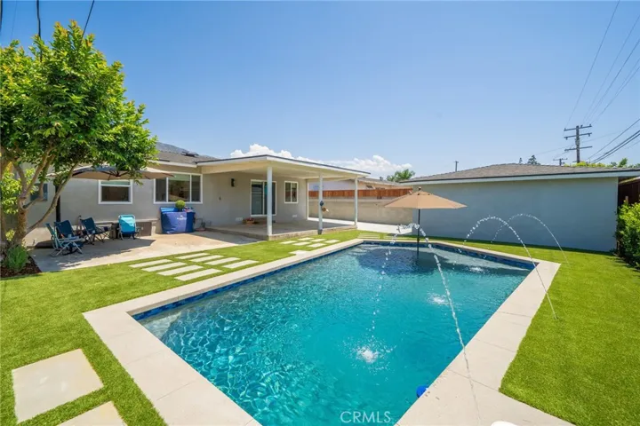 1042 Newhill Street, Glendora, California 91741