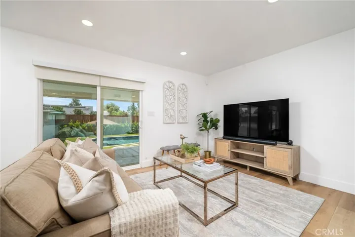 1042 Newhill Street, Glendora, California 91741