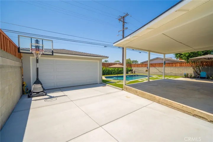 1042 Newhill Street, Glendora, California 91741