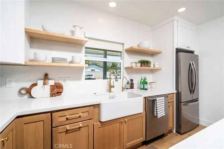 1042 Newhill Street, Glendora, California 91741