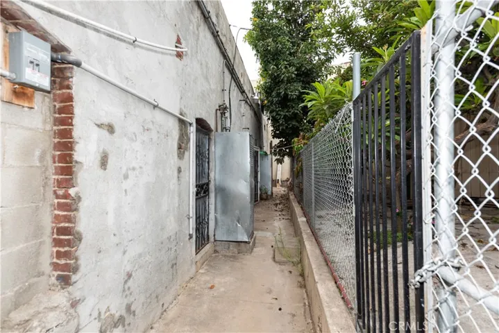 3731 Whittier Boulevard, Los Angeles, California 90023