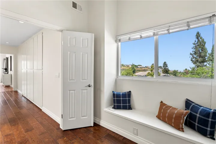 Wide hallway!