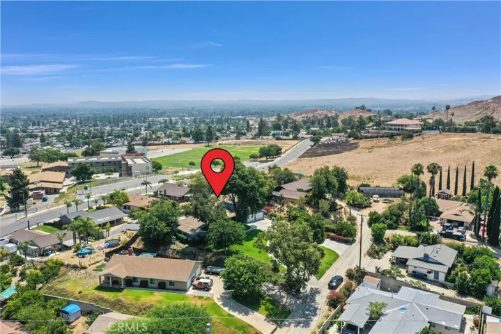 10130 Wells Avenue, Riverside, California 92503