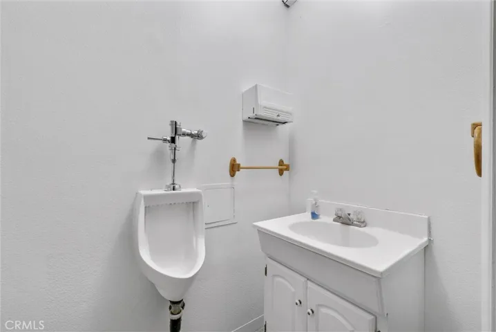 10130 Wells Avenue, Riverside, California 92503