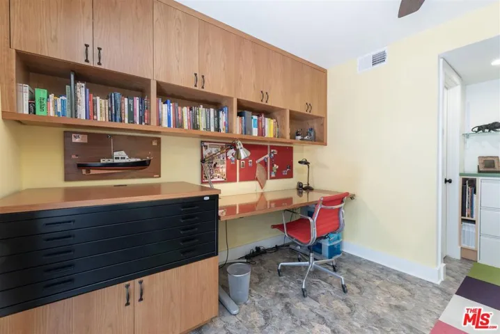 10434 Larwin Avenue, Chatsworth, California 91311