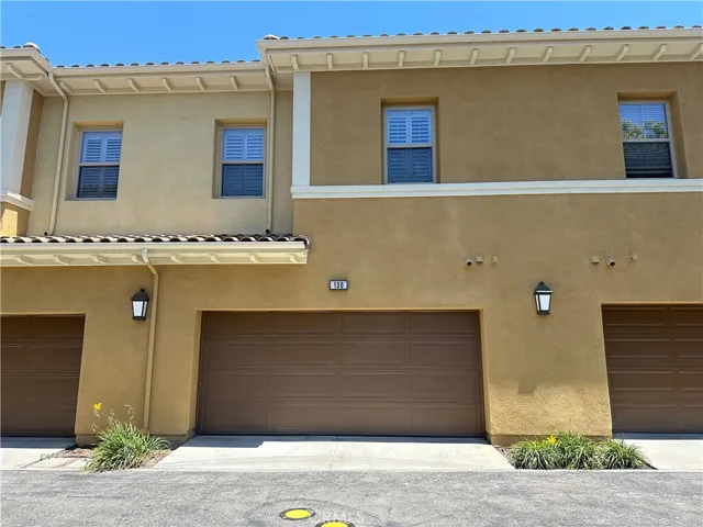 130 Chantilly, Irvine, California 92620
