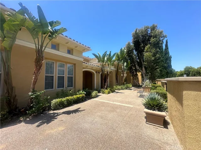 130 Chantilly, Irvine, California 92620