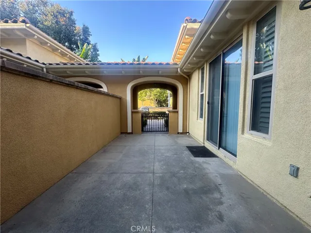 130 Chantilly, Irvine, California 92620