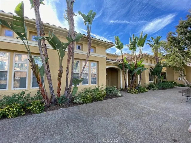 130 Chantilly, Irvine, California 92620