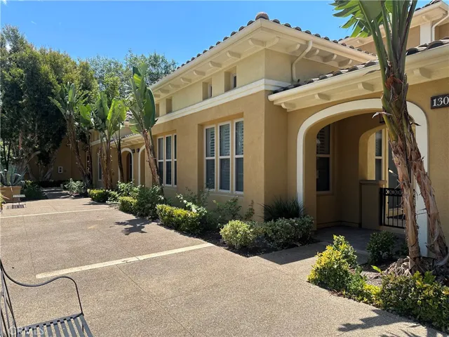 130 Chantilly, Irvine, California 92620