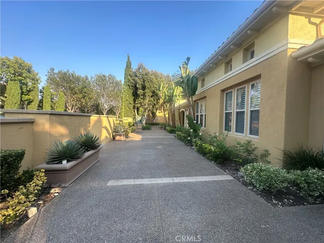 130 Chantilly, Irvine, California 92620