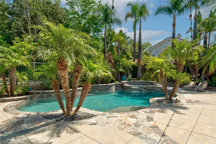 14 San Angelo, Foothill Ranch, California 92610