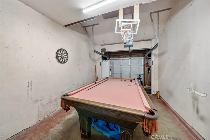 One car garage