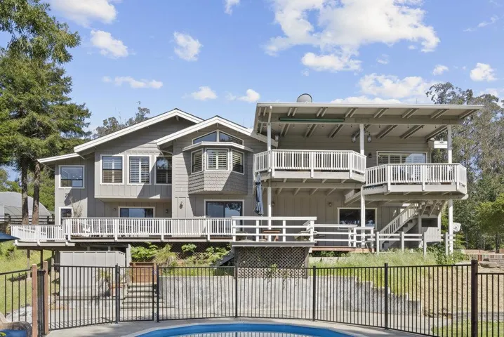 1270 Trabing Road, Watsonville, California 95076