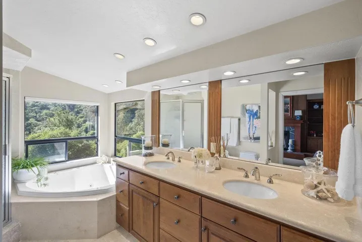 1270 Trabing Road, Watsonville, California 95076