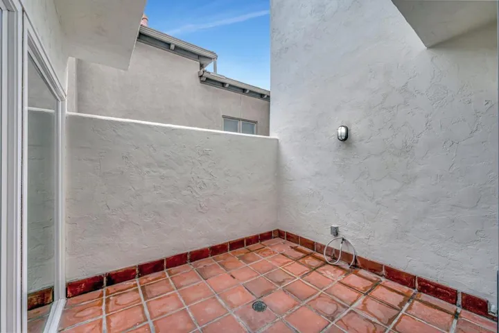 8133 El Paseo Grande, La Jolla, California 92037