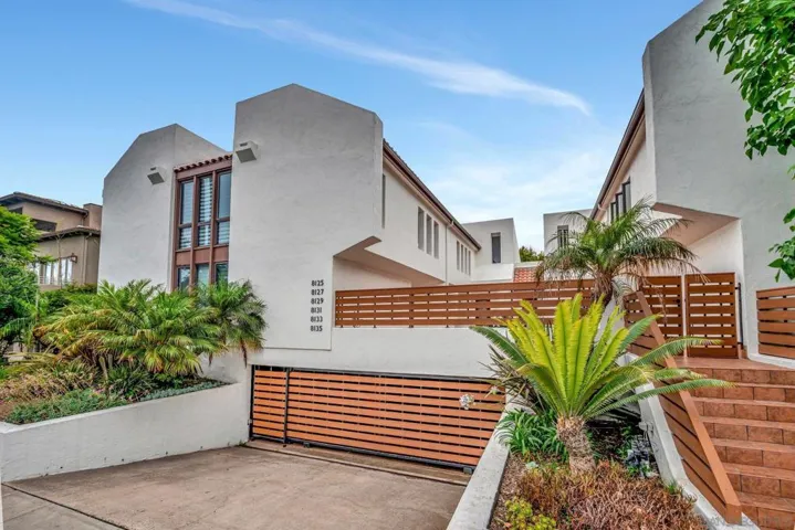 8133 El Paseo Grande, La Jolla, California 92037
