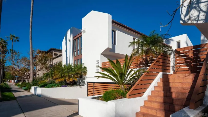 8133 El Paseo Grande, La Jolla, California 92037