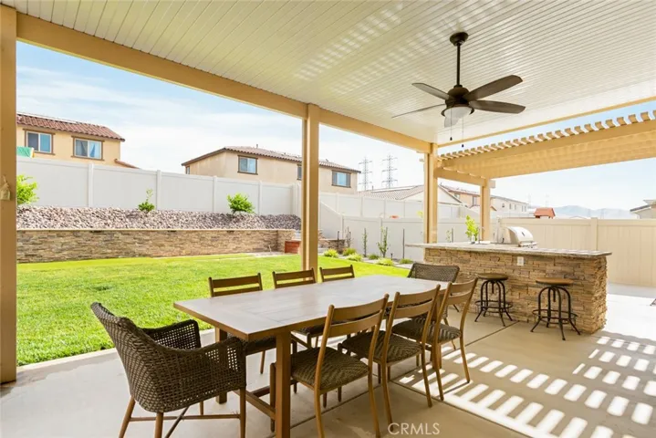 5843 Crescent Way, Banning, California 92220