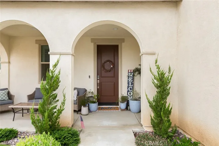 5843 Crescent Way, Banning, California 92220