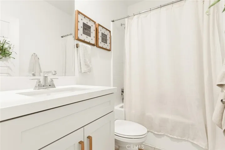 5843 Crescent Way, Banning, California 92220
