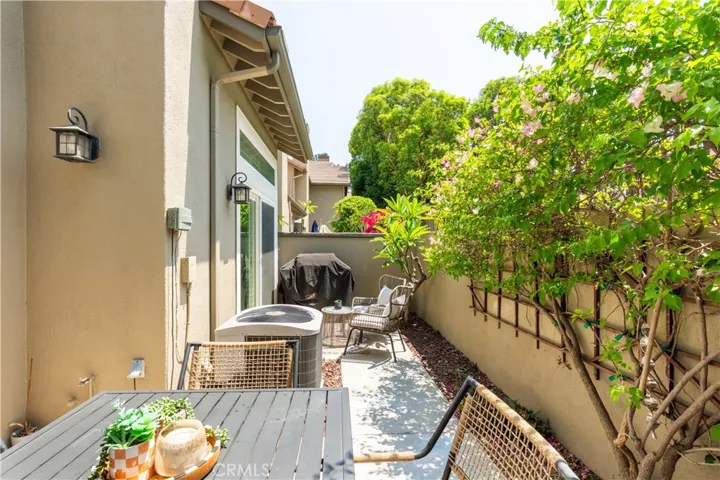 8006 E Snowberry Lane, Anaheim Hills, California 92808