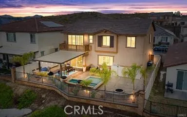 Beautiful private entertainers backyard