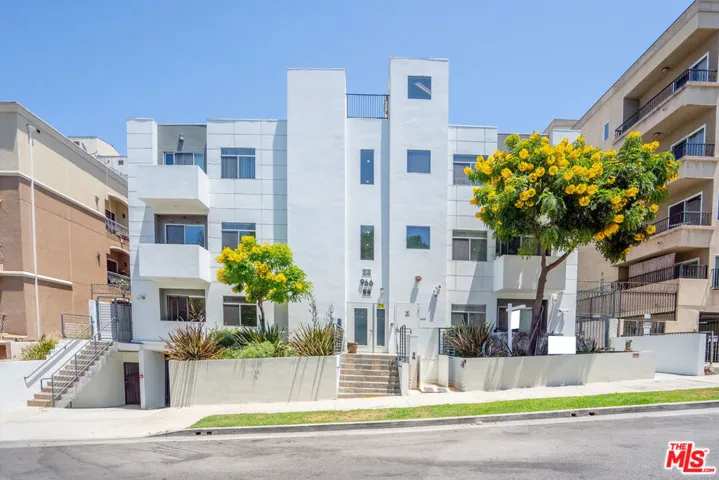 966 S St Andrews Place 102, Los Angeles, California 90019