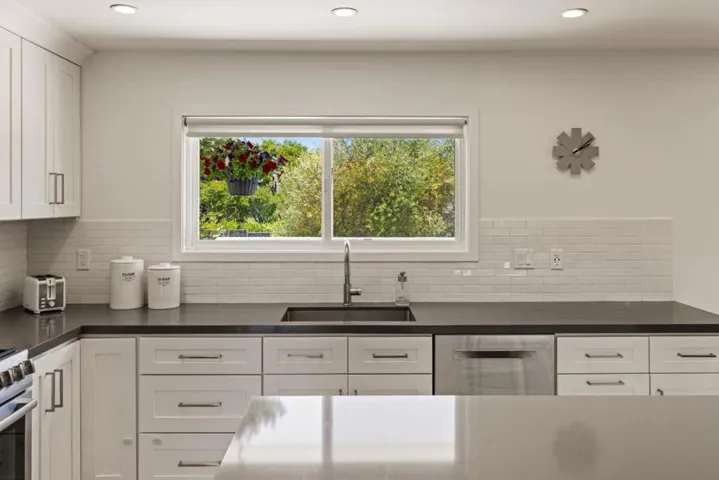 25800 Tierra Grande Drive, Carmel Valley, California 93923