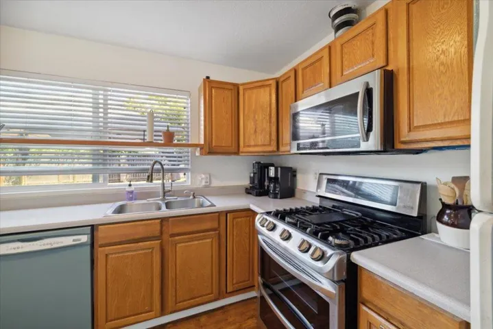 794 Lombard Way, Rohnert Park, California 94928