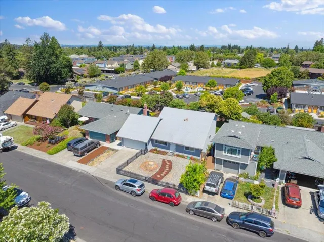 794 Lombard Way, Rohnert Park, California 94928