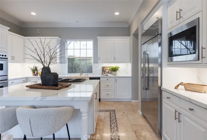 7 Thornhill Street, Ladera Ranch, California 92694