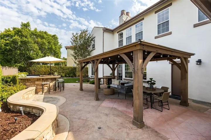 7 Thornhill Street, Ladera Ranch, California 92694