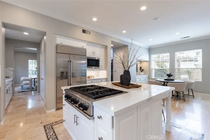7 Thornhill Street, Ladera Ranch, California 92694