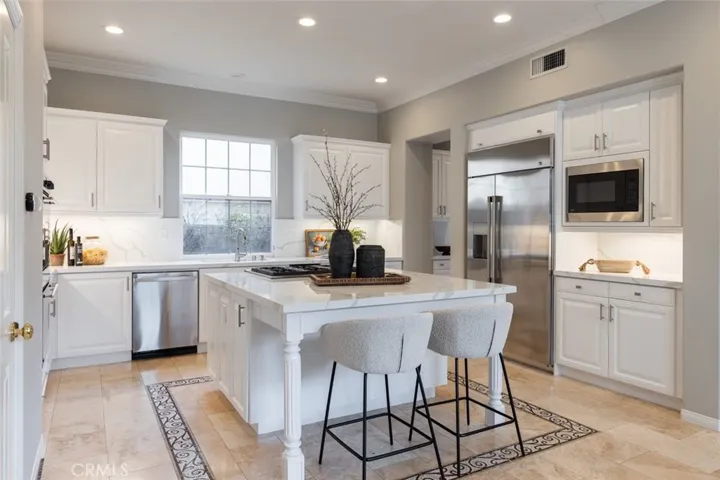 7 Thornhill Street, Ladera Ranch, California 92694