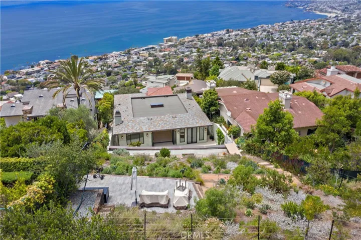 2340 Crestview Drive, Laguna Beach, California 92651