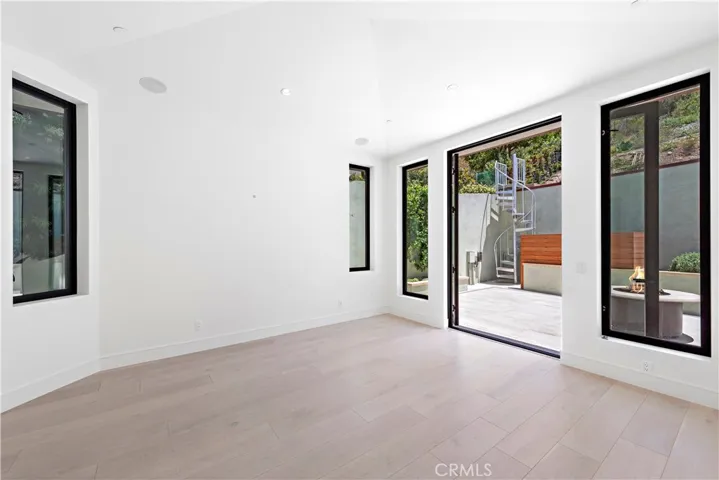 2340 Crestview Drive, Laguna Beach, California 92651